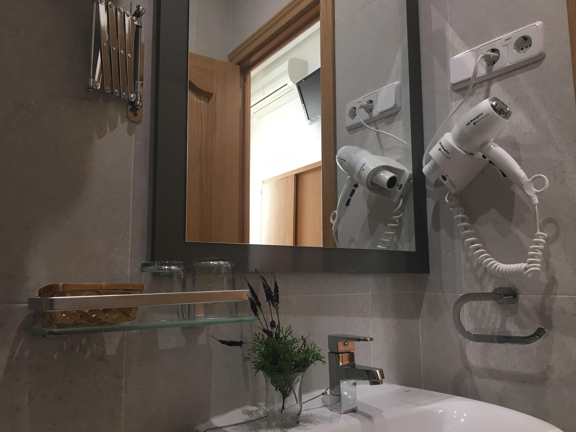 Hostal Lido Madrid Ngoại thất bức ảnh