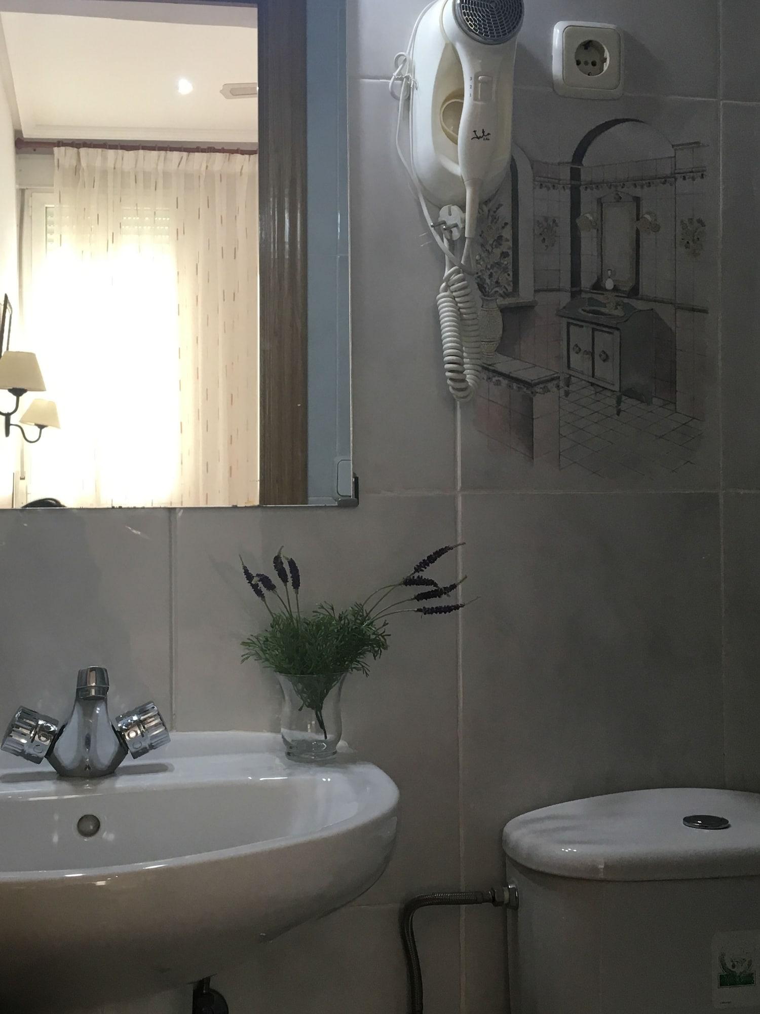 Hostal Lido Madrid Ngoại thất bức ảnh