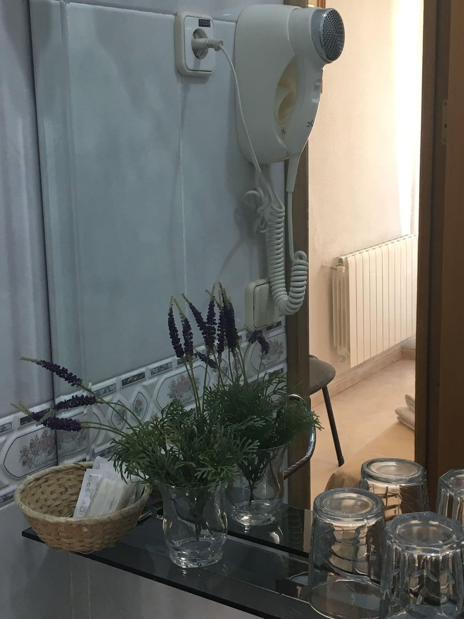 Hostal Lido Madrid Ngoại thất bức ảnh