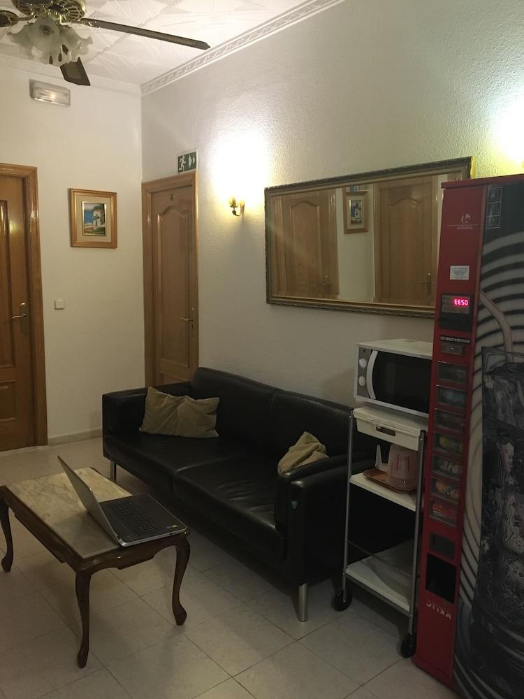 Hostal Lido Madrid Ngoại thất bức ảnh